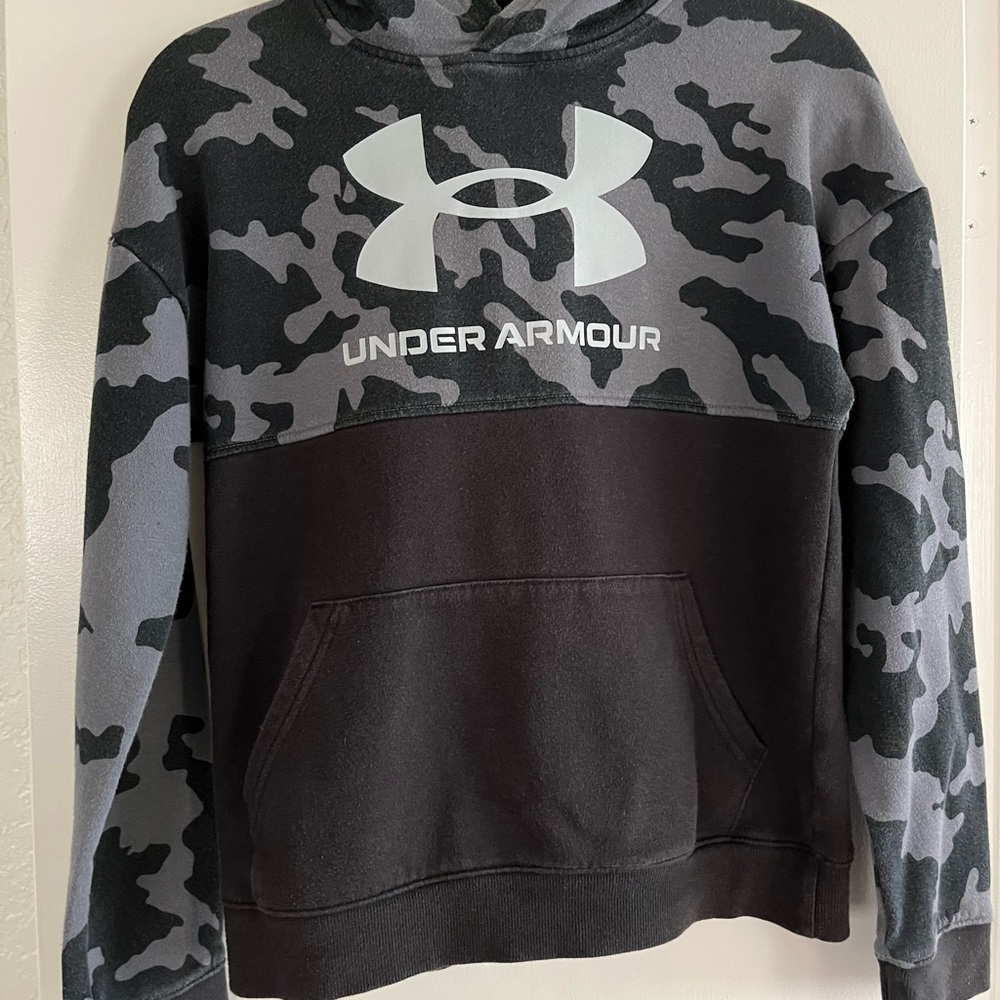 Under Armour hoodie, cameo black white, Youth XL